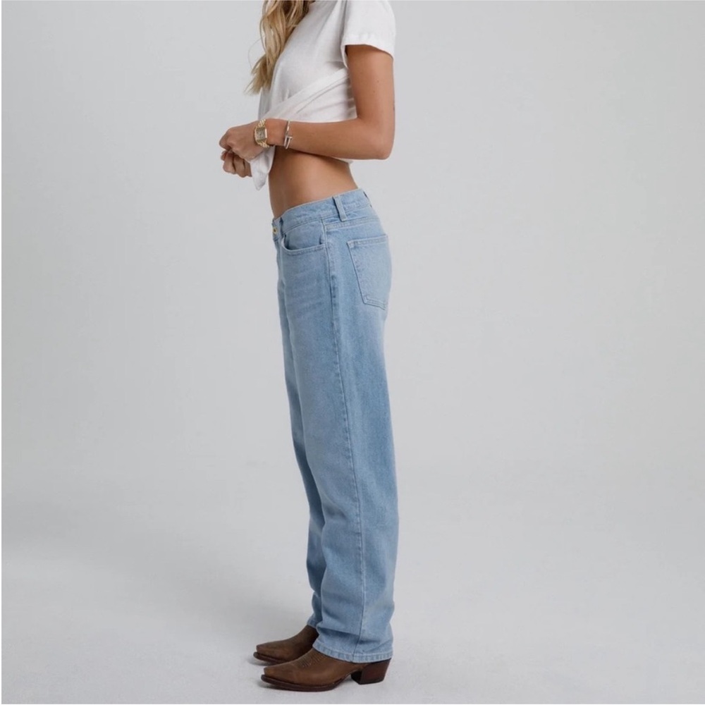 Light Blue Straight Leg Women's Jeans